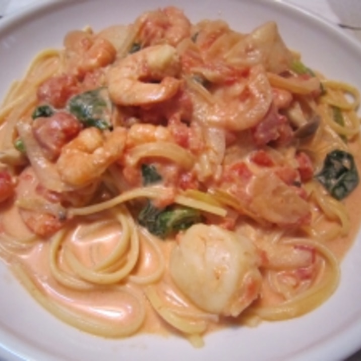 豪華 海老とホタテのトマトクリームパスタ レシピ 作り方 By よろこびうどん 楽天レシピ